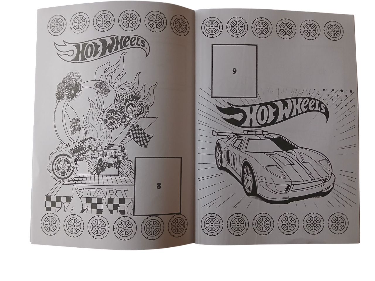 Libro para pintar Hotwheels con stickers-2