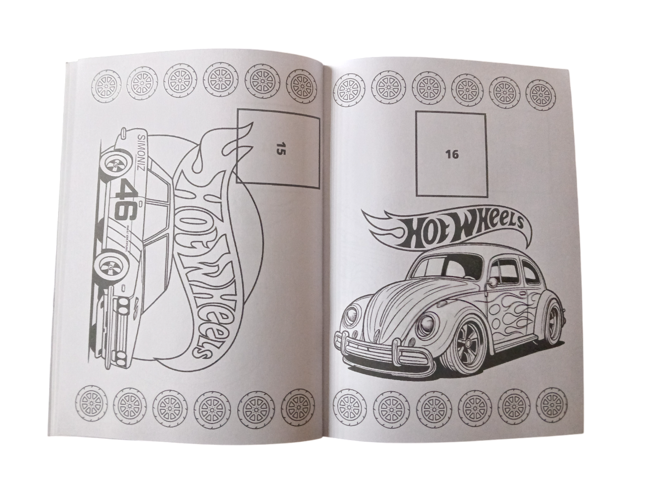 Libro para pintar Hotwheels con stickers-3