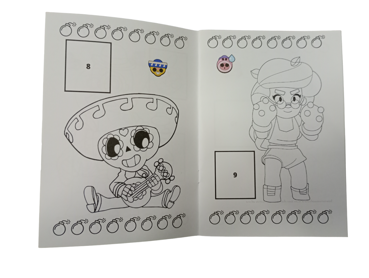 Libro para pintar Brawl Stars con stickers-2