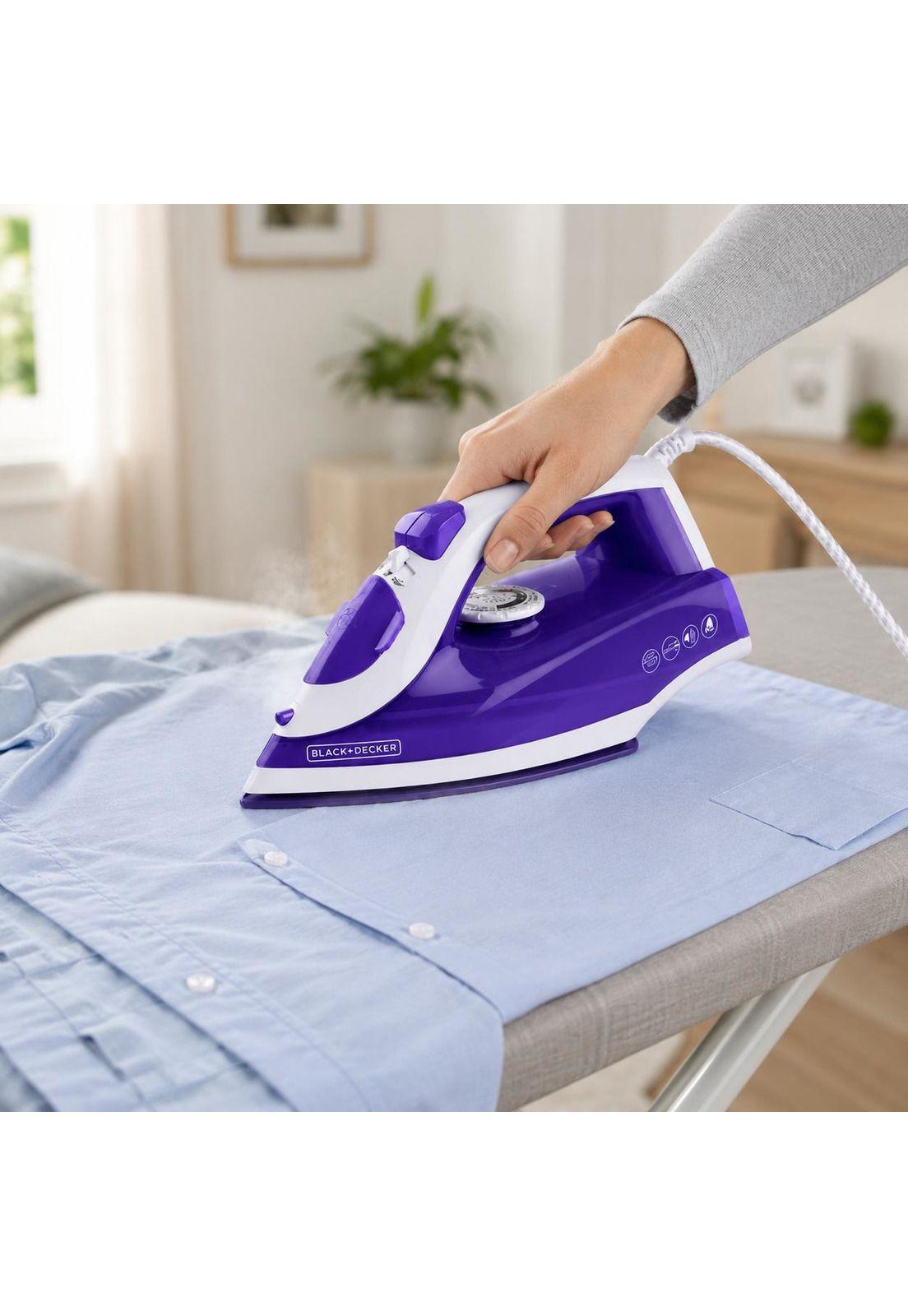 Plancha de Ropa con Rociador de Vapor Black+Decker BD204-CL-6