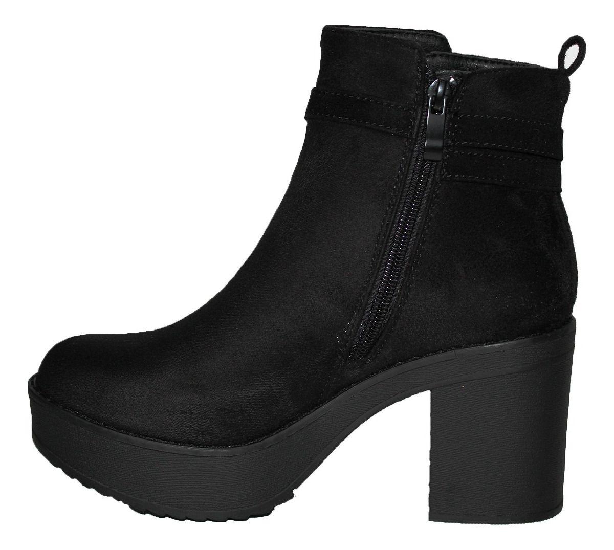 Botín Negra En Gamuza Con Correa, Hebillas, Ojales Y Tachas-3