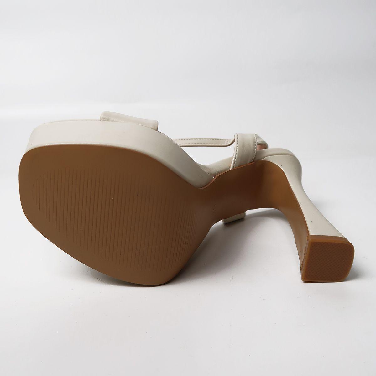 Sandalias O Chala Negras Y Beige Con Taco Alto Y Plataforma-1