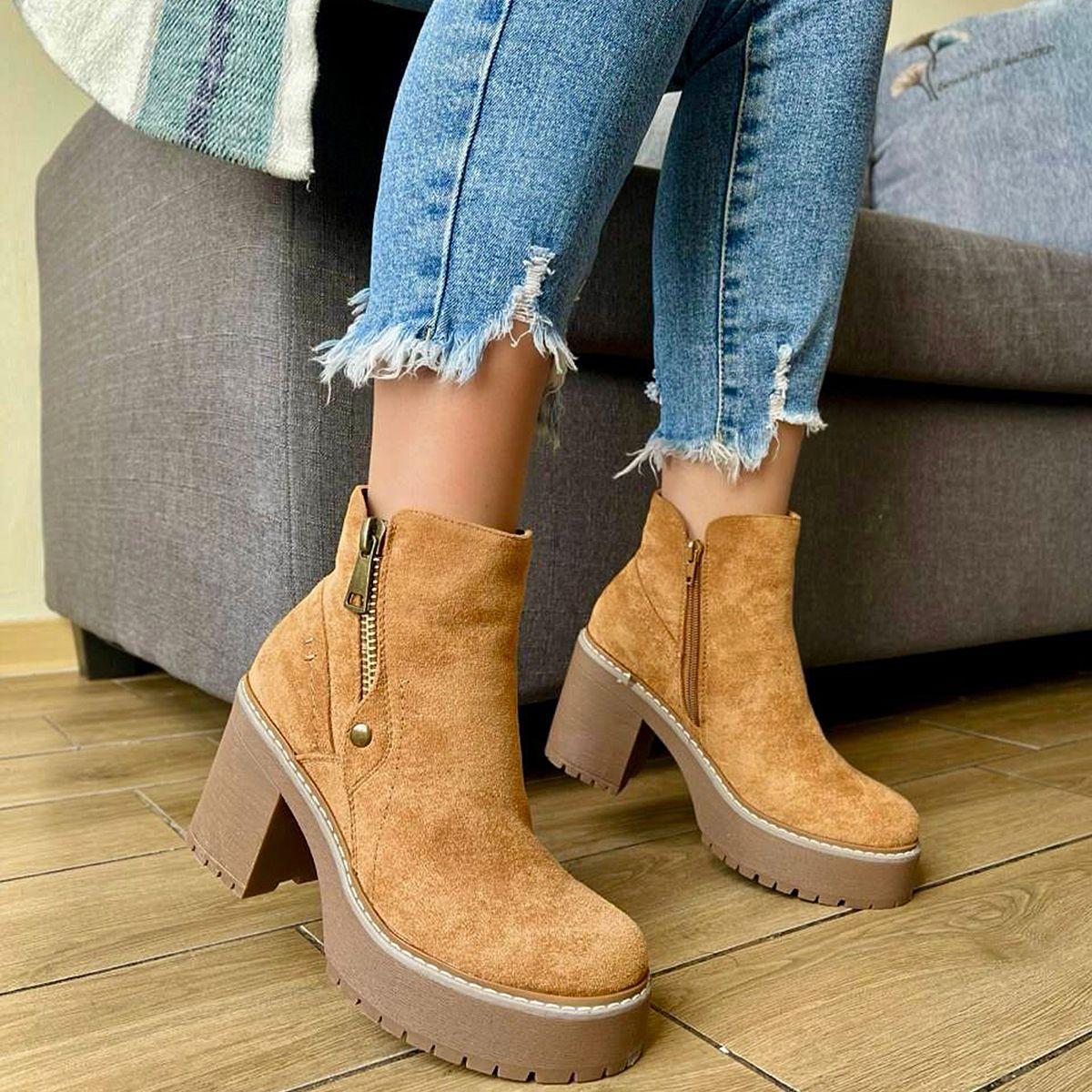 Botines De Gamuza Con Taco, Cierre Y Chiporro-5