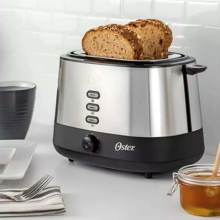Tostador Oster 2 rebanadas en acero inoxidable TSSTTR500-2