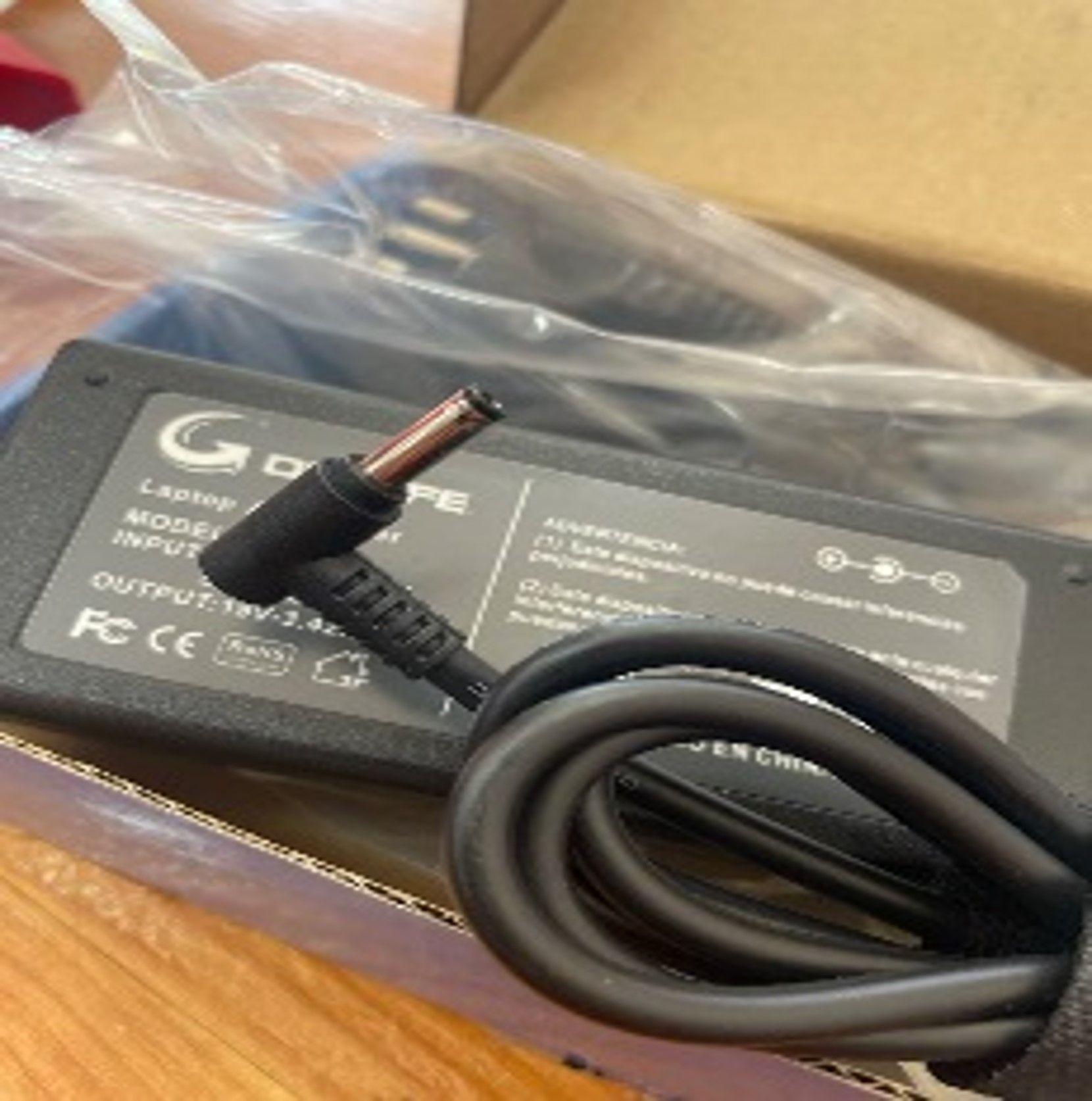 cargador notebook ACER 19V 3,4A 4,0*1,35   65W-0