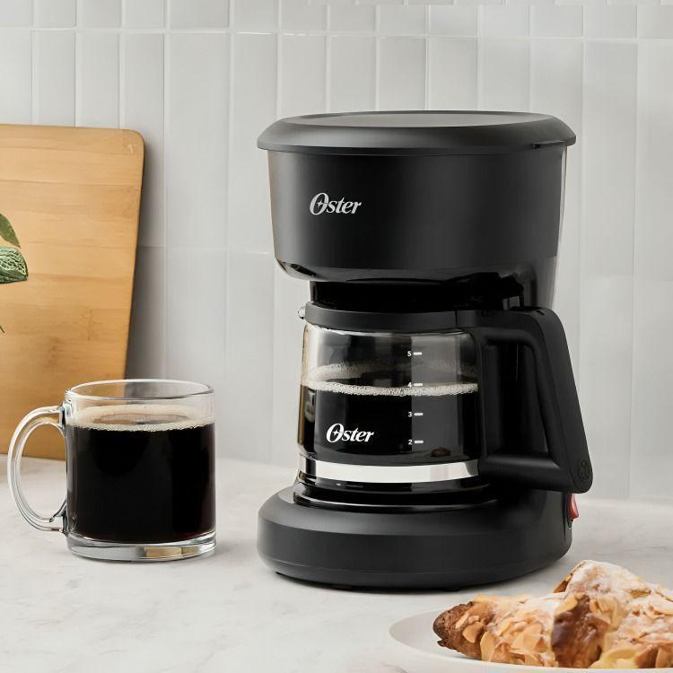  Cafetera Oster 5 Tazas de Capacidad BVSTDCS51B-2