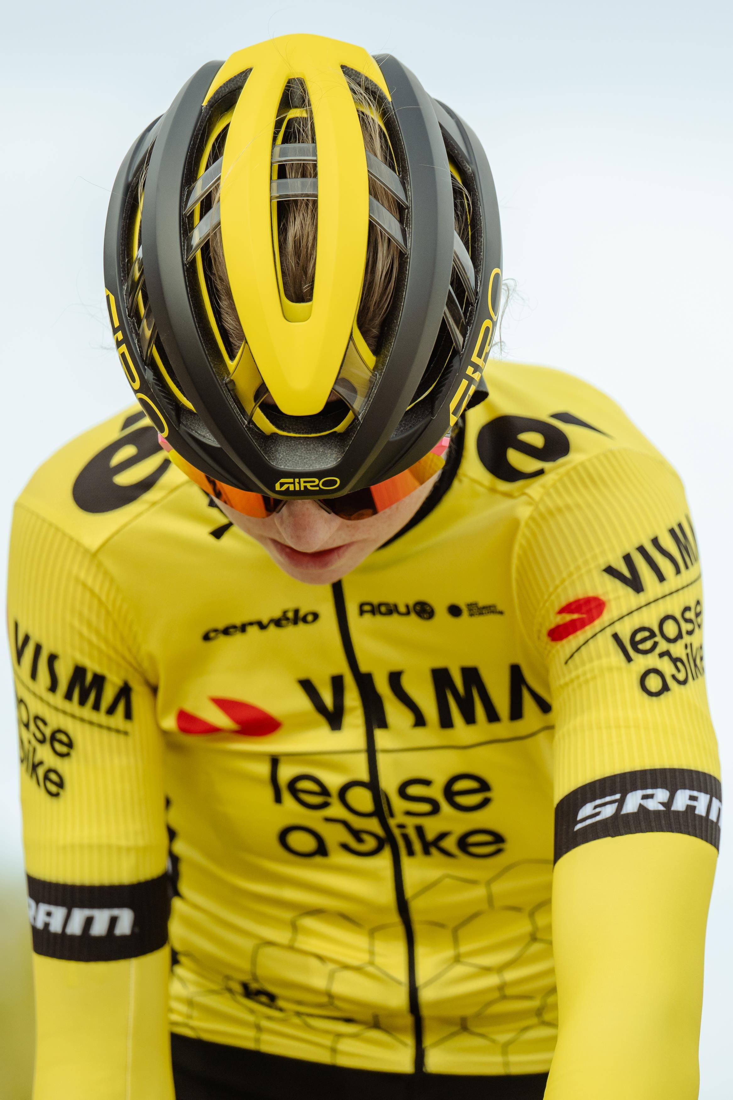 CASCO GIRO ARIES SPHERICAL TEAM VISMA BLACK/YELLOW-4