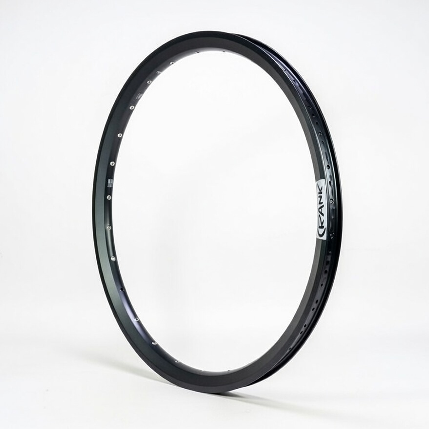 LLANTA CRANK ARO 29 32H OJETILLOS VALVULA PRESTA NEGRO-2