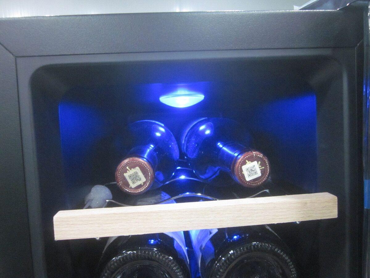 Cava De Vino Termoeléctrica 8 Botellas Panel Touch Noblex-6