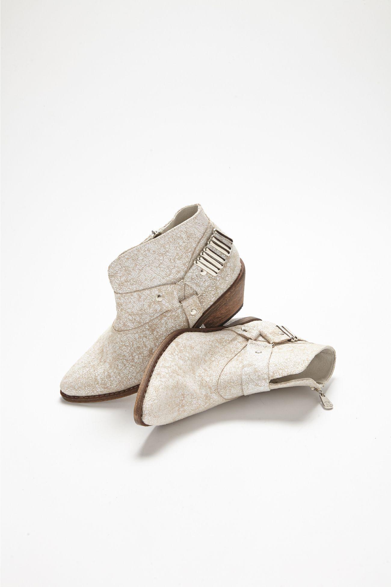 BOTA CUERO SOFI MARTIRE TEXANA KAROL BLANCO-1