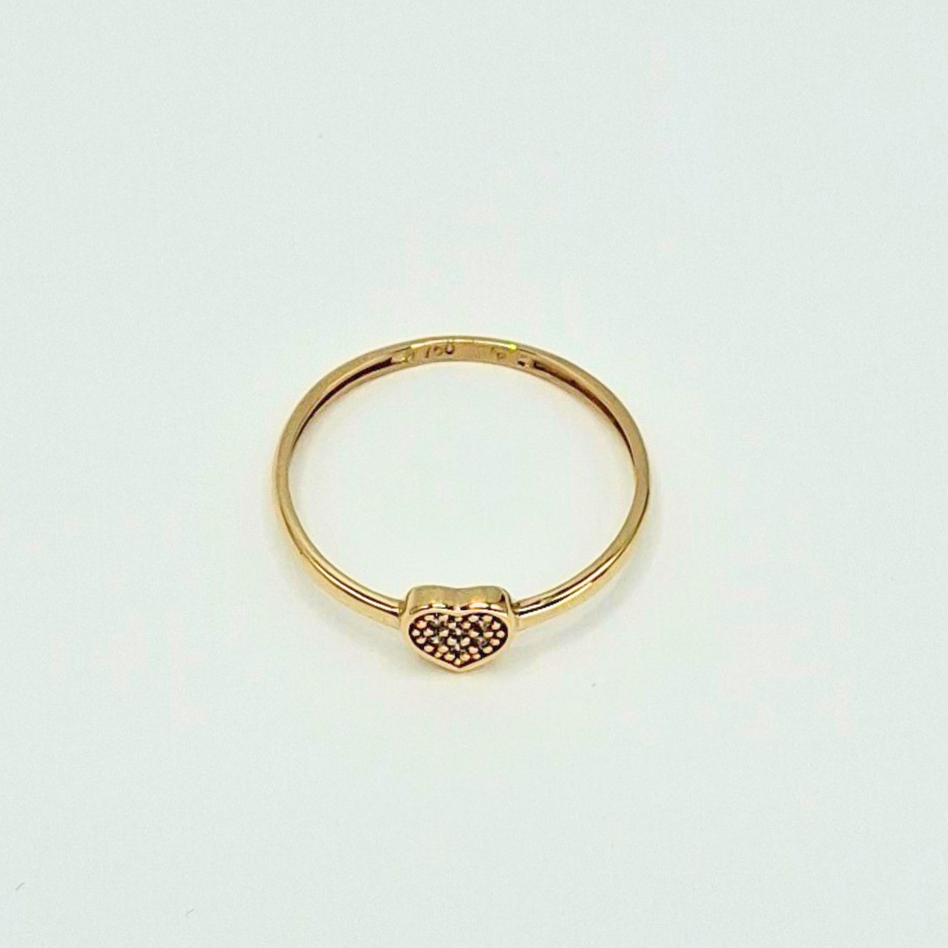 Anillo corazón P y circones, oro 18k-2