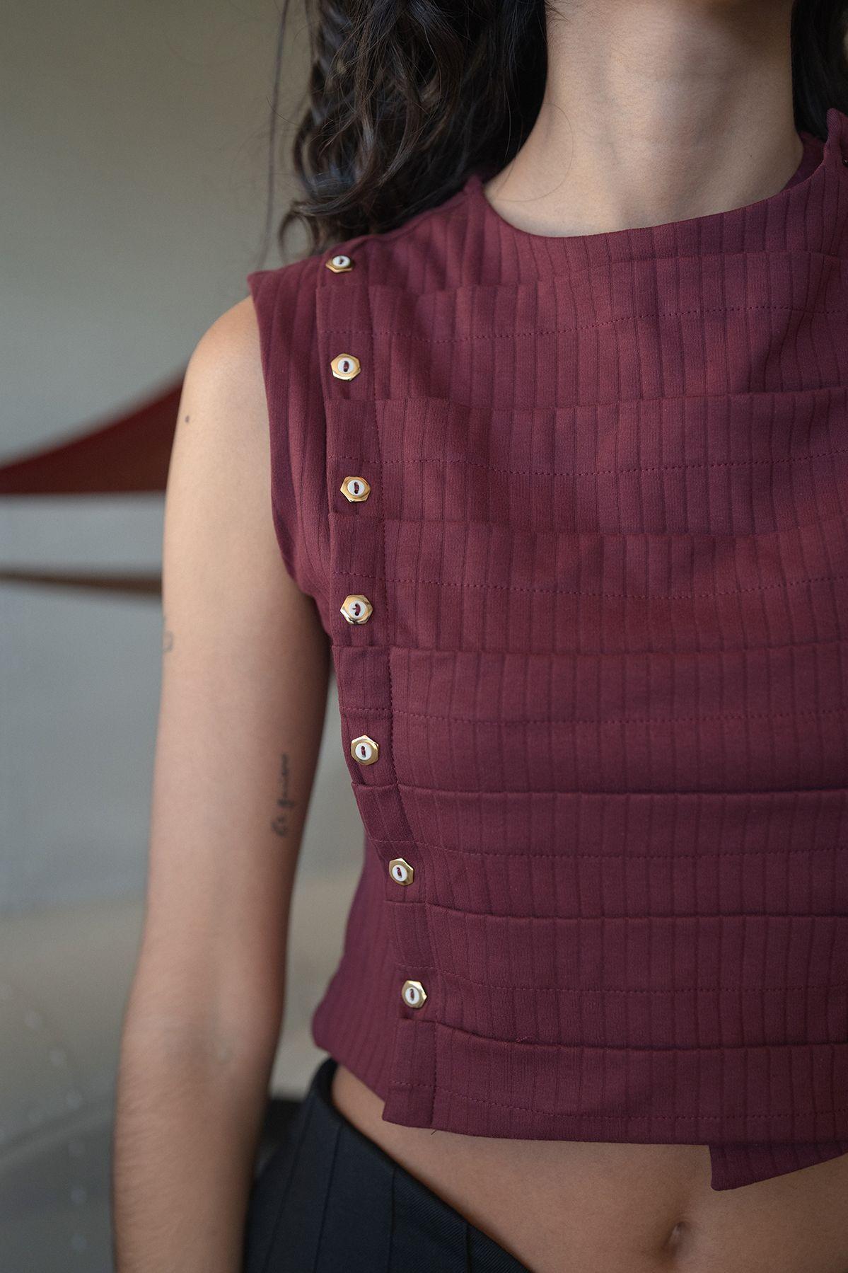 Blusa o Polera Semiotus Burdeo-1
