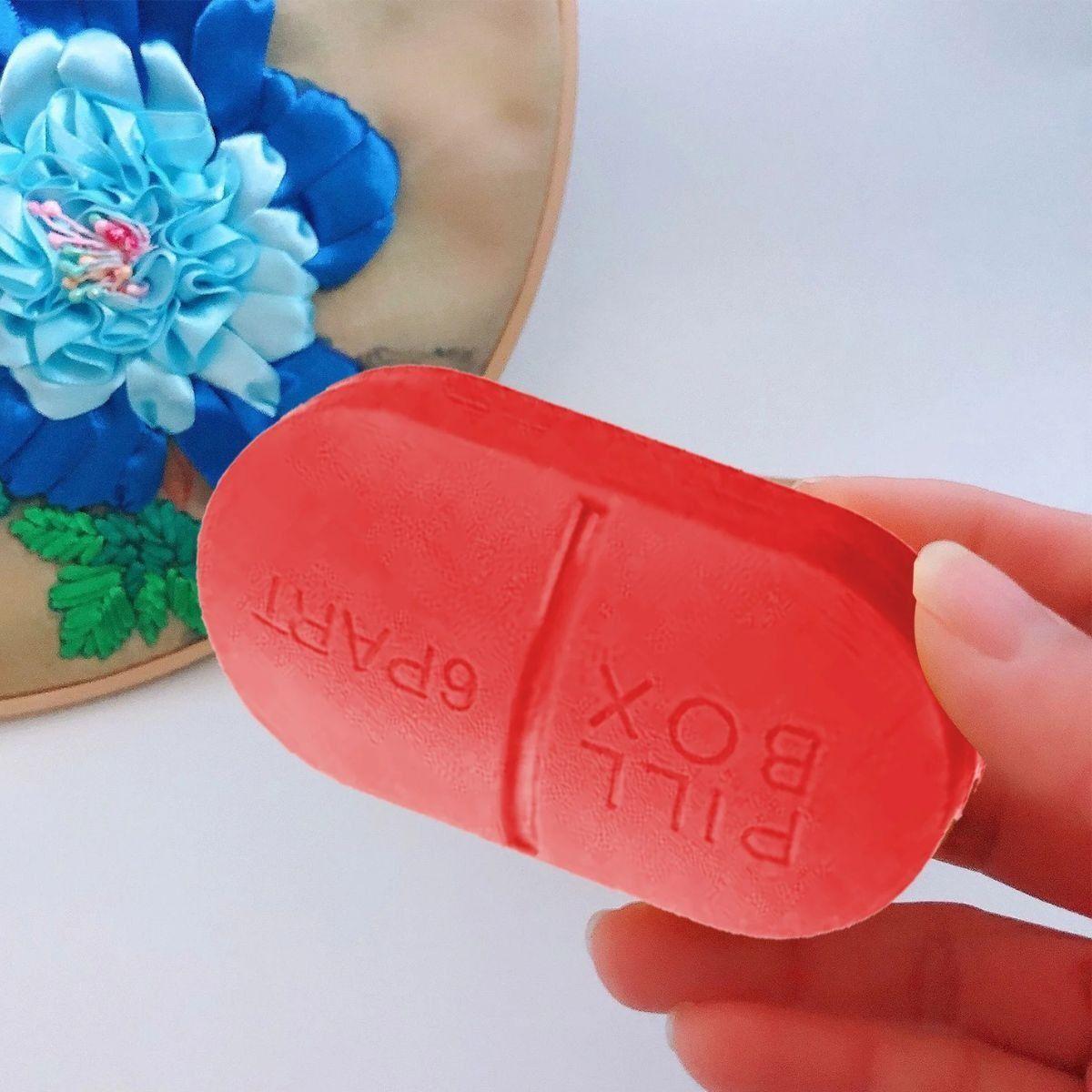 SET 4 PASTILLERO ROJO 6 COMPARTIMIENTOS PORTATIL LAU-8