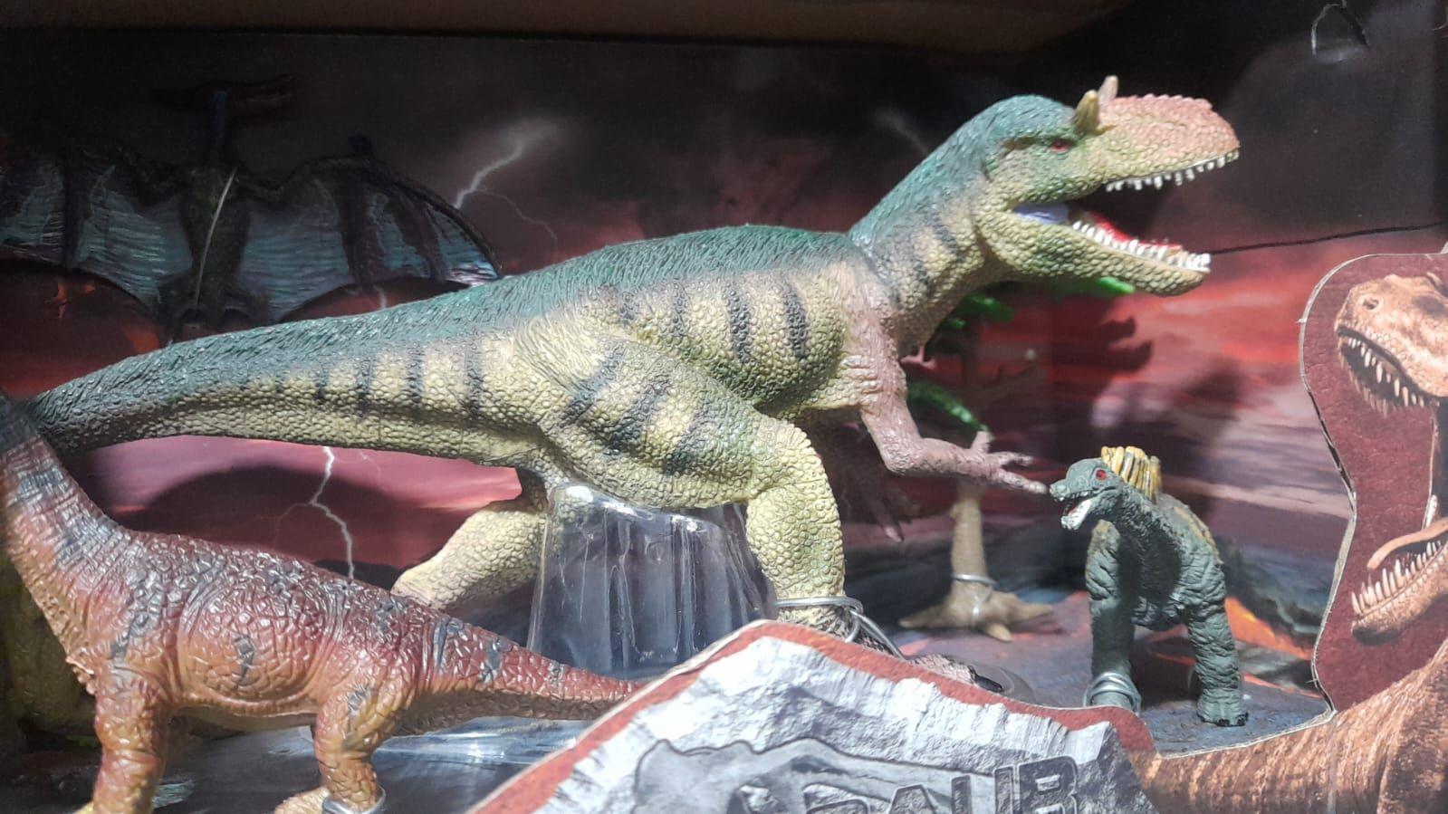 Set 5 Dinosaurios Modelos Realistas Y Accesorios Juguete-4