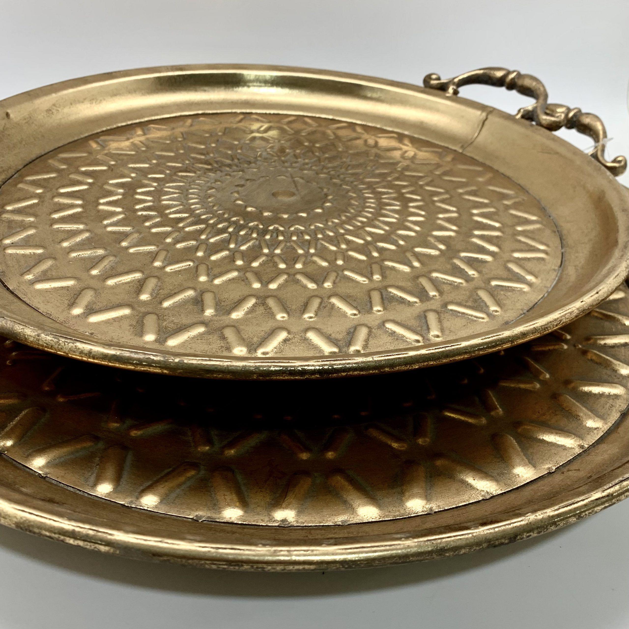 Set De Bandejas Doradas Talladas-1