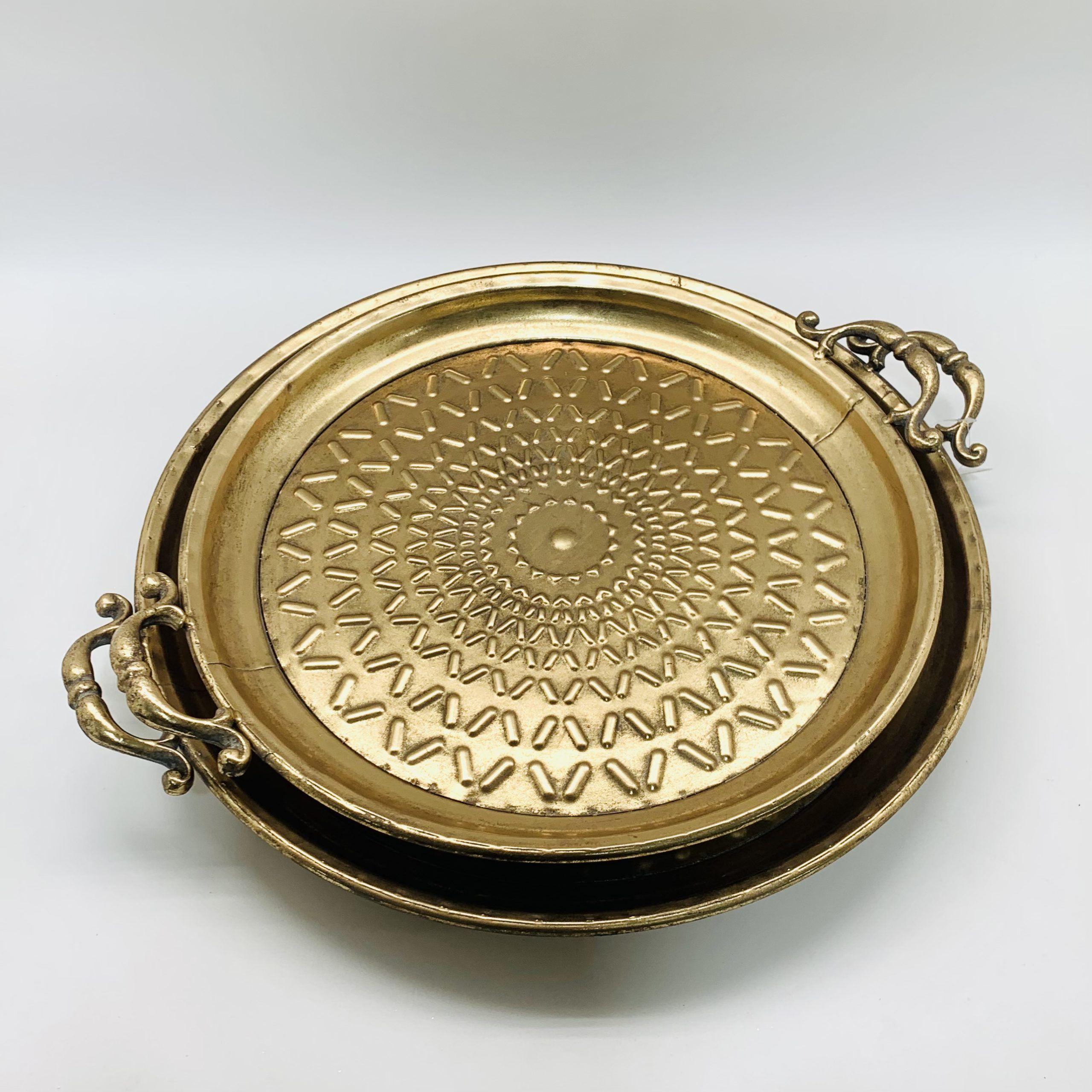 Set De Bandejas Doradas Talladas-2