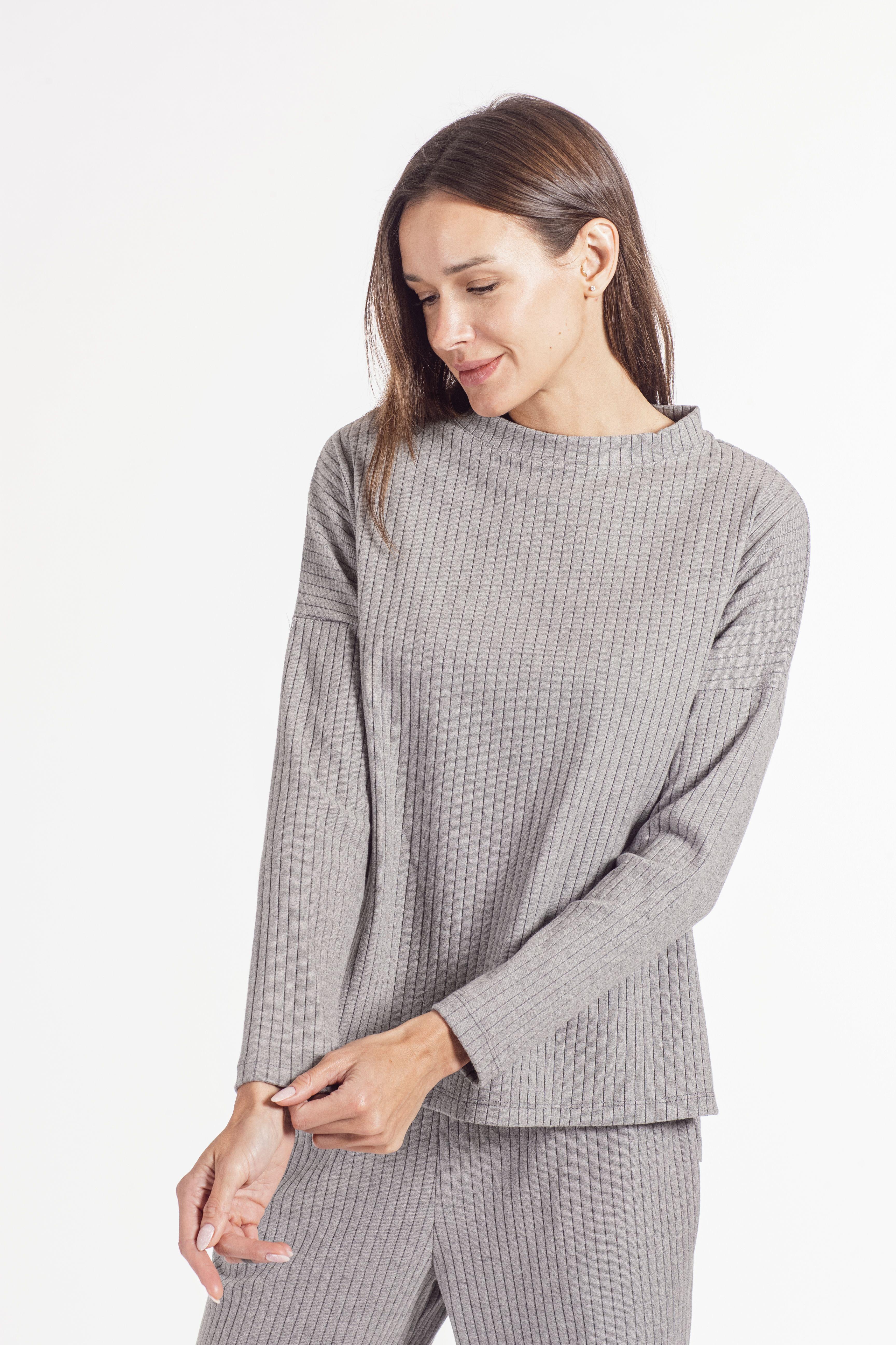 Conjunto deportivo casual gris de pantalón y polerón algodón grueso -2