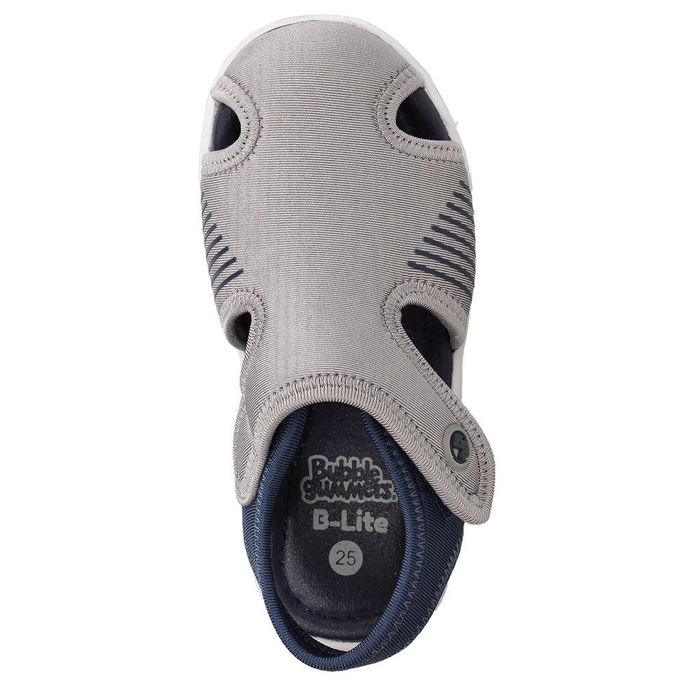 Sandalia Niño Bubblegummers Bentley Gris/Azul-5