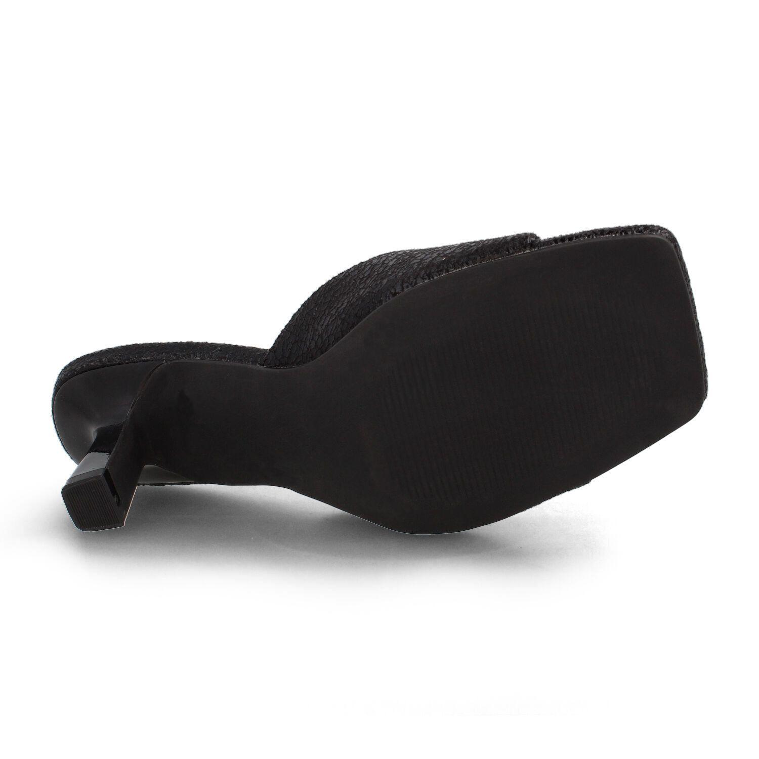 Sandalia Mujer Bata Alexi Negro-4