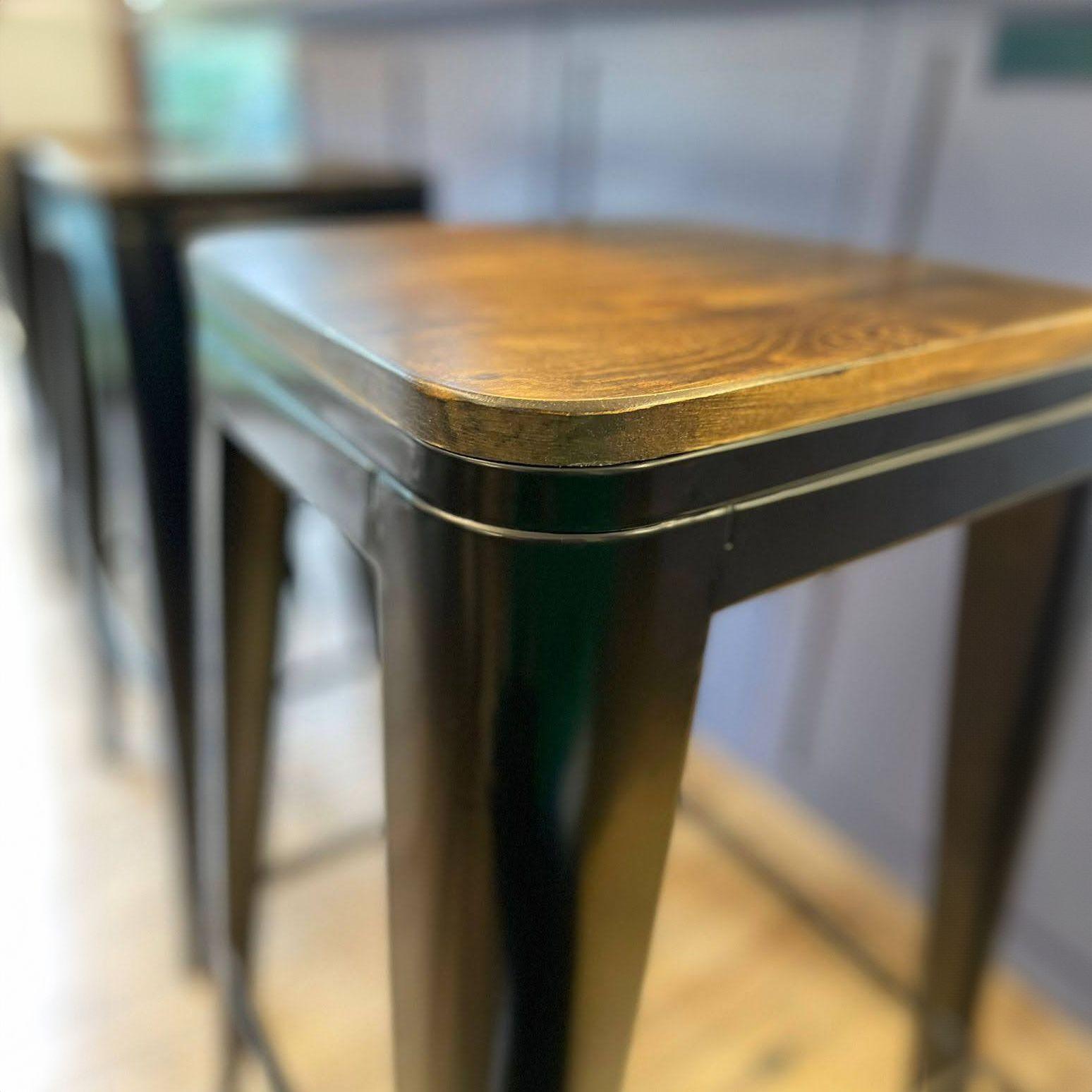 Pack 4 unidades Taburete Tolix Negro-7