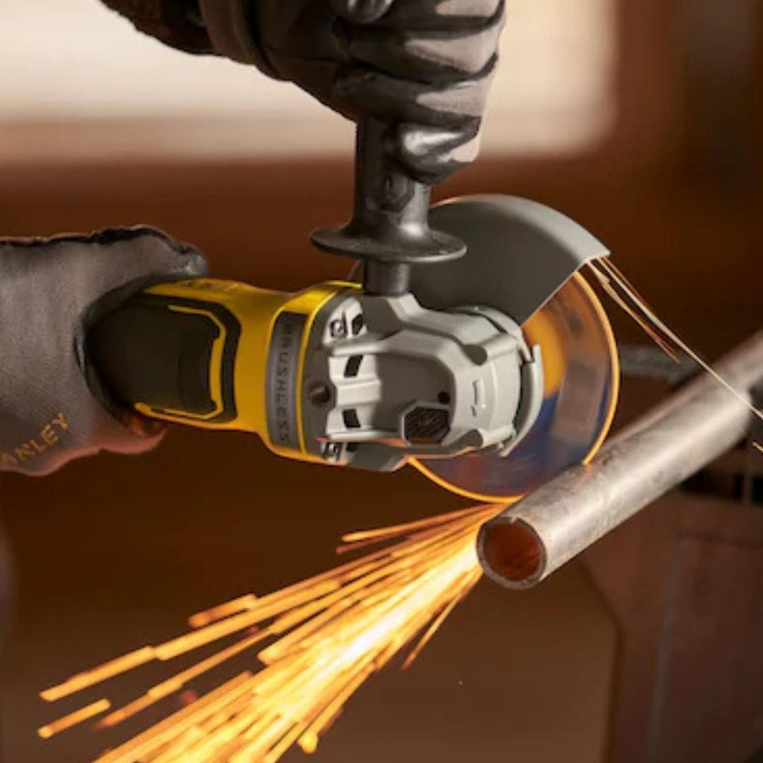 Esmeril Angular 4-1/2" y 5" 20V Stanley Fatmax Brushless SBG700B-B2 - Sin Batería-3