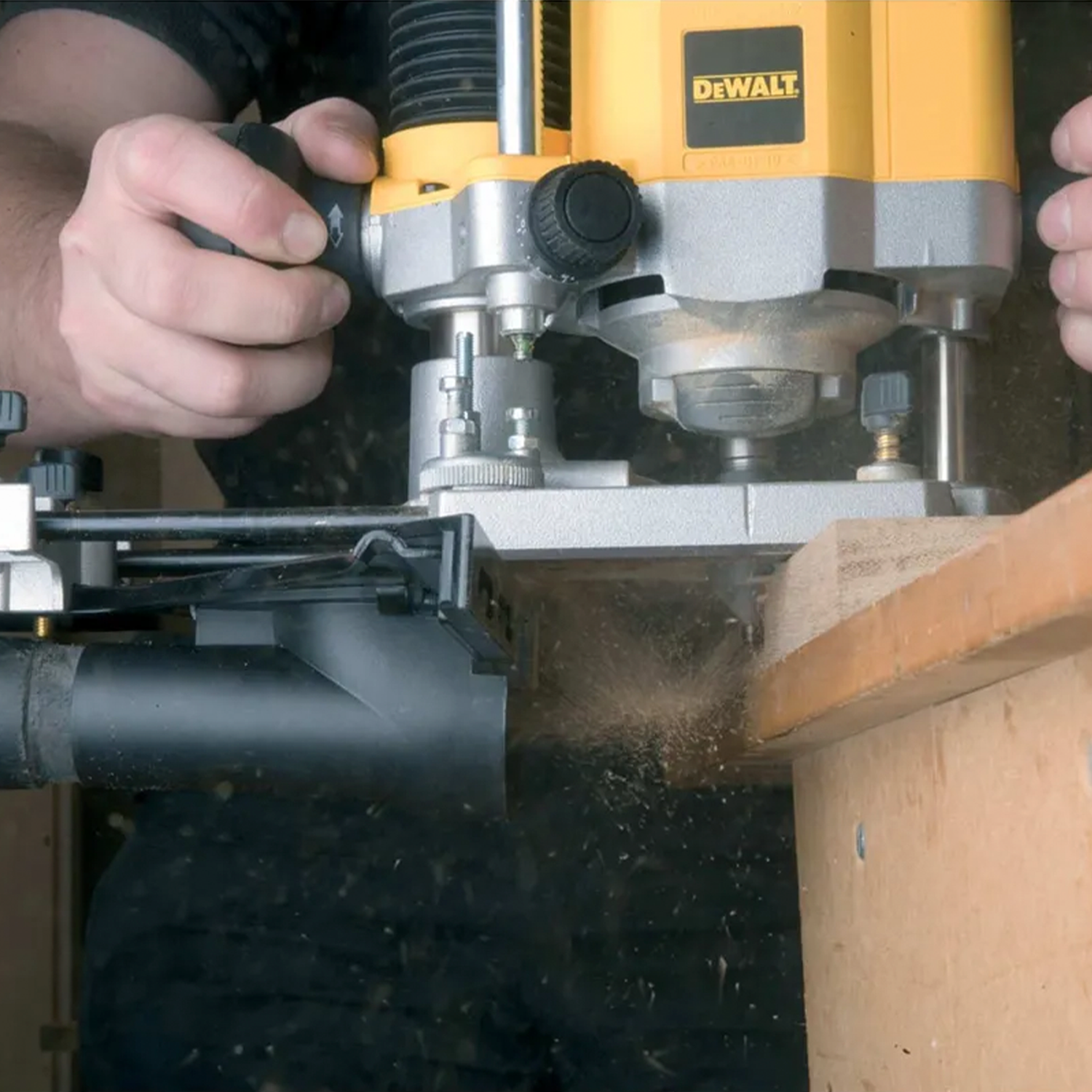 Rebajadora Base Ajustable 1100w 2hp Dewalt Dw621-b2-5