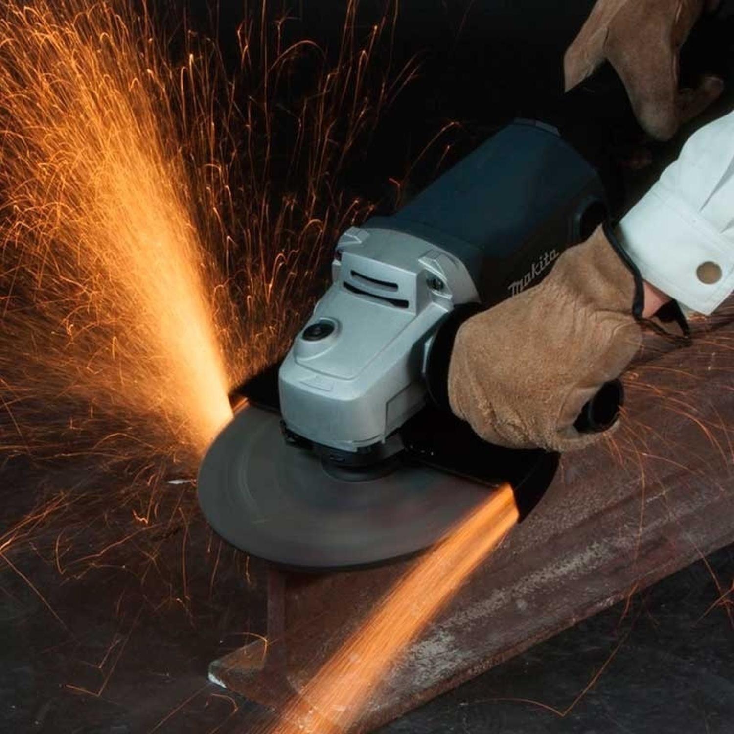 Esmeril Angular 180mm (7'') 2200w Makita M0920b-2