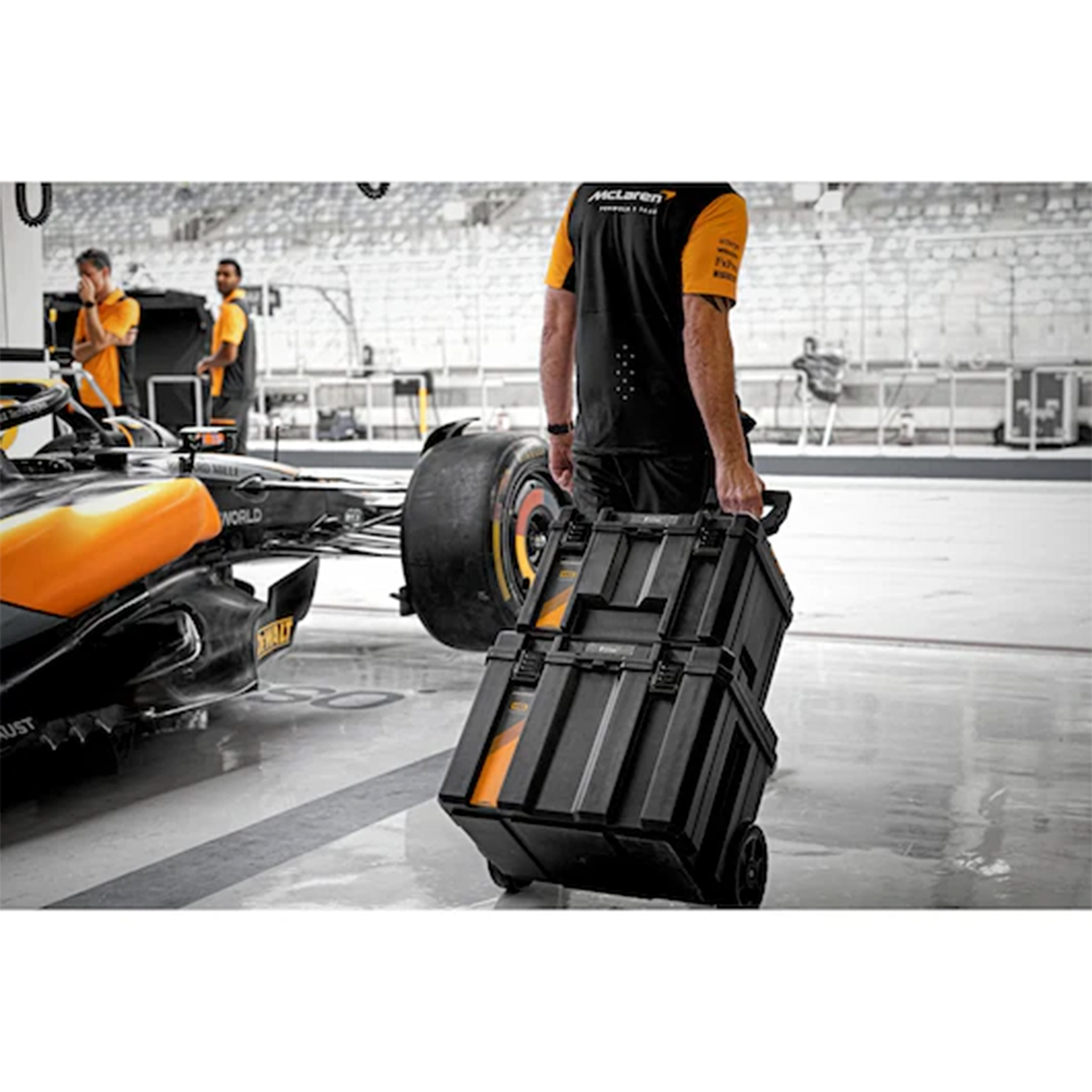 Torre Almacenamiento Edición McLaren Dewalt DWST60452-1-1
