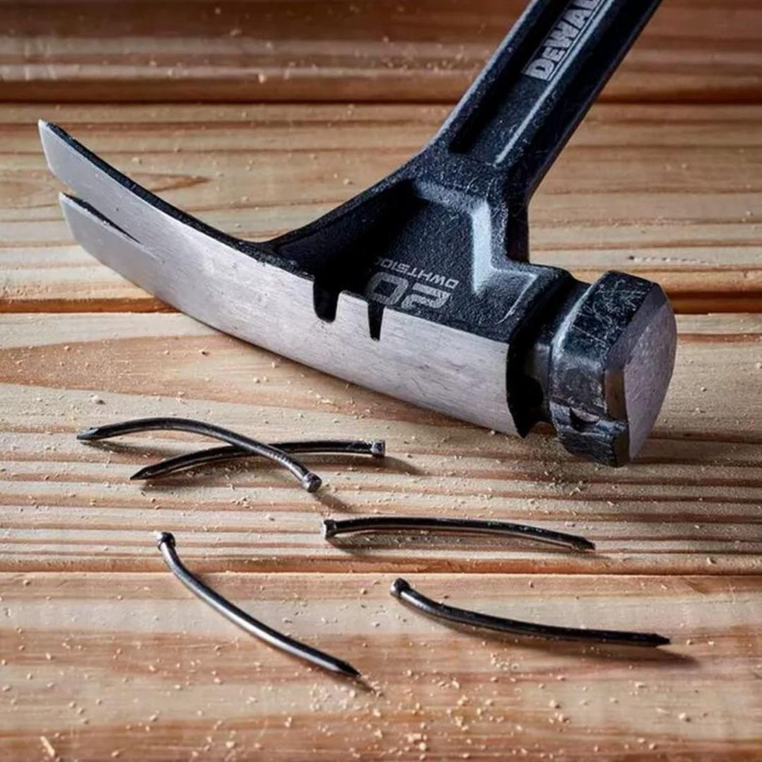 Martillo De Uña Recta Carpintero Acero 20 Oz Dewalt Dwht51004-3