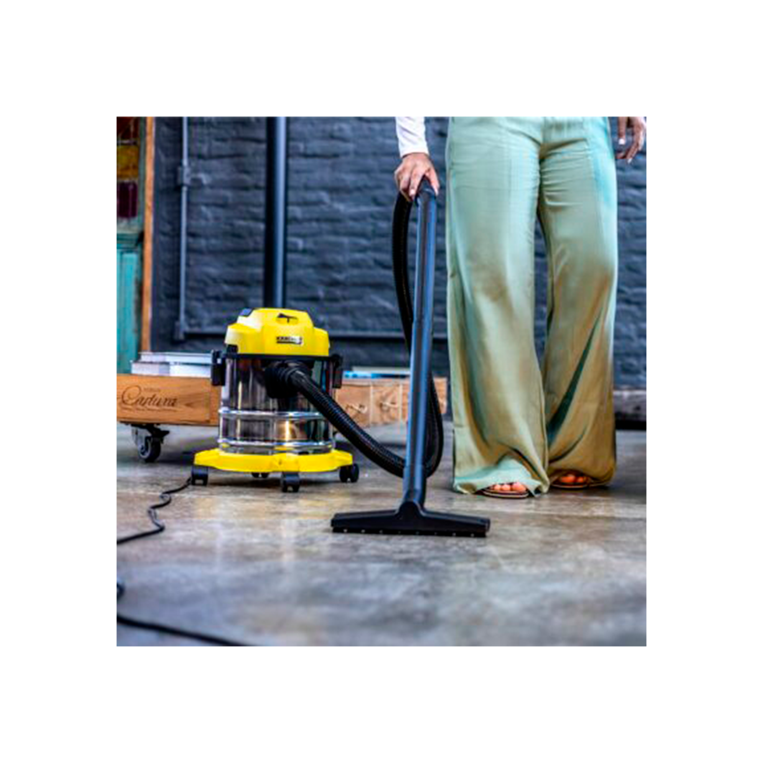 Aspiradora Agua y Polvo Karcher WDL 1S - 12 Lts-3