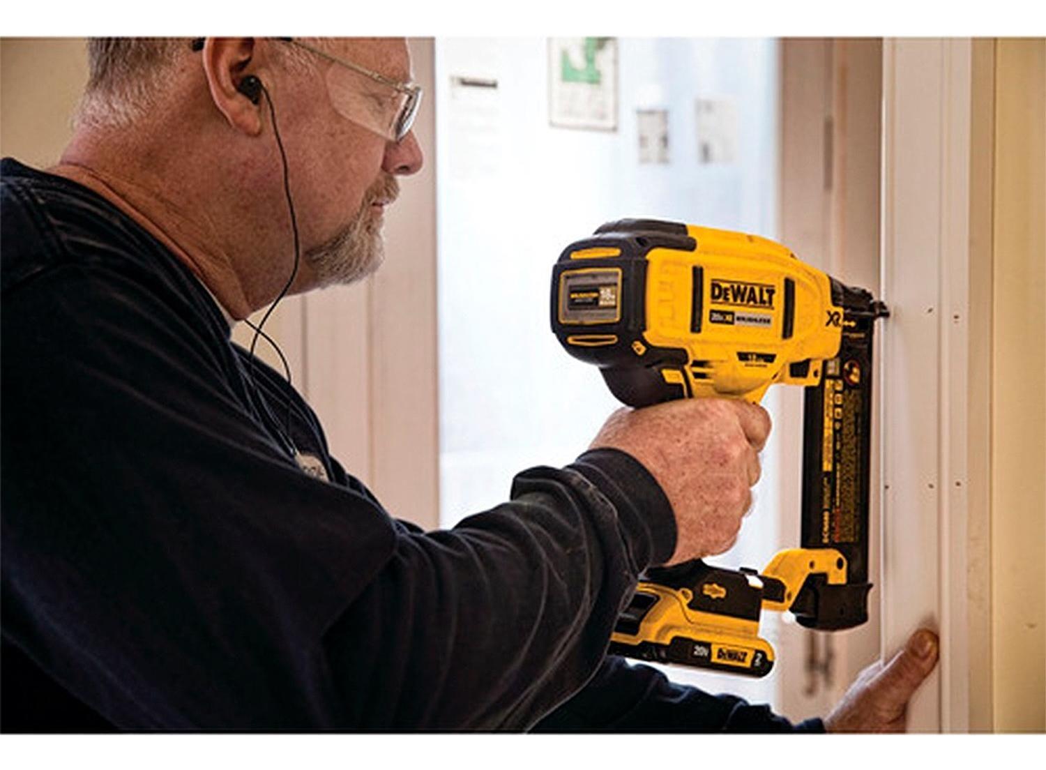 Clavadora De Acabado Angular 20v Dewalt Dcn660b - Sin Bat.-5