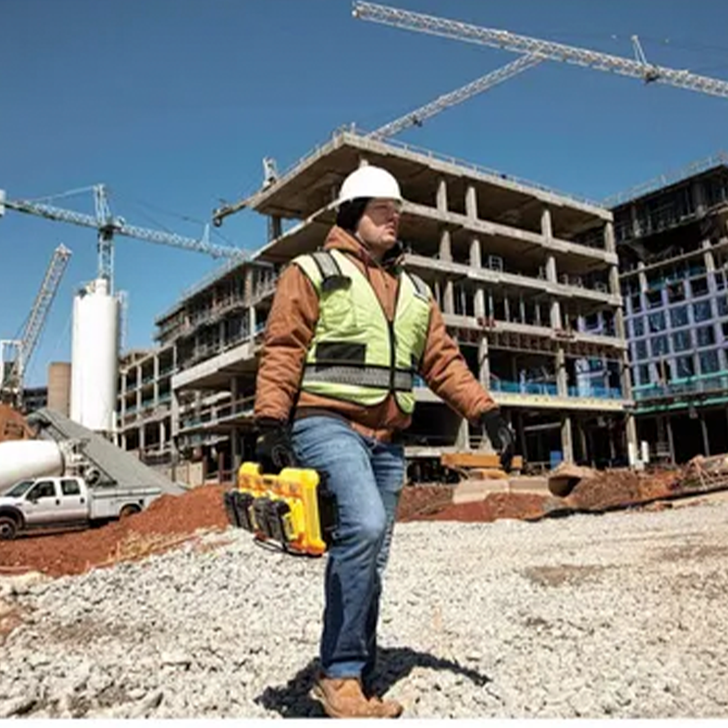 Multicargador Con 4 Entradas 12v-20v Max Dewalt Dcb104-b2-4