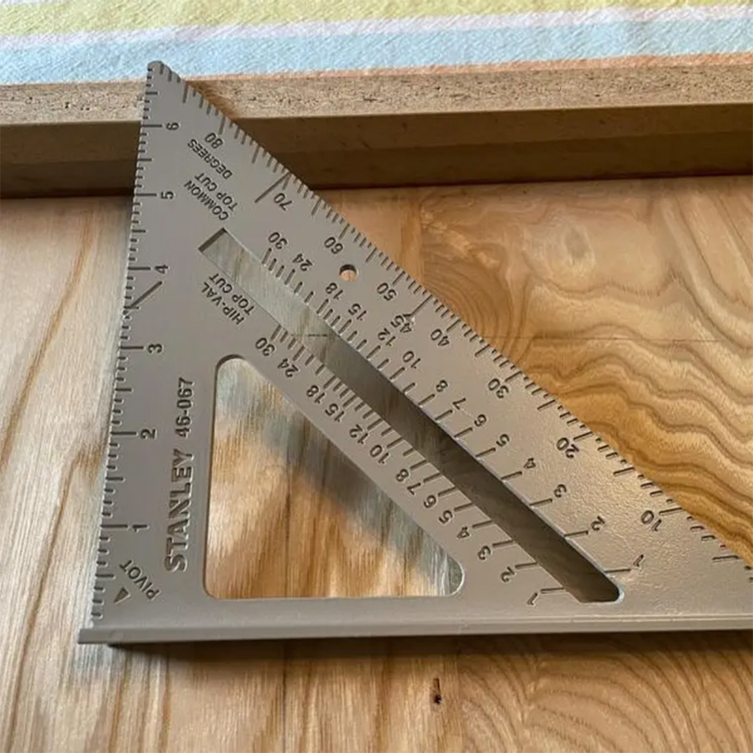 Escuadra Carpintero De Aluminio 177mm Stanley 46-067-2