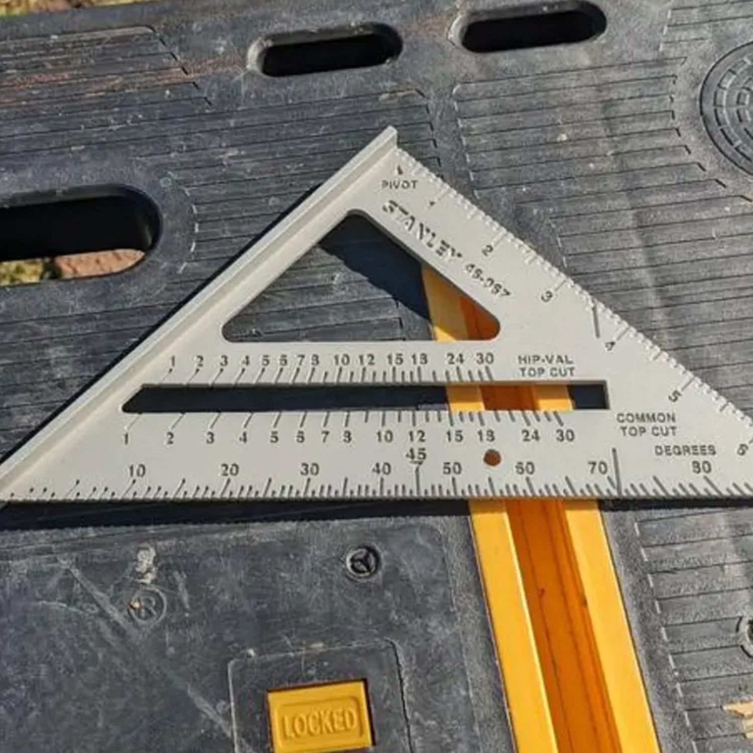 Escuadra Carpintero De Aluminio 177mm Stanley 46-067-3