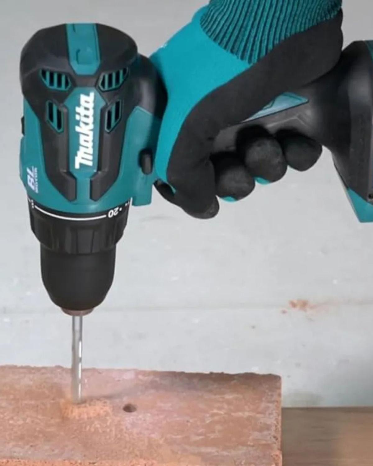 Kit Taladro Percutor Makita DHP490RFX – 1 Bat y Cargador-2