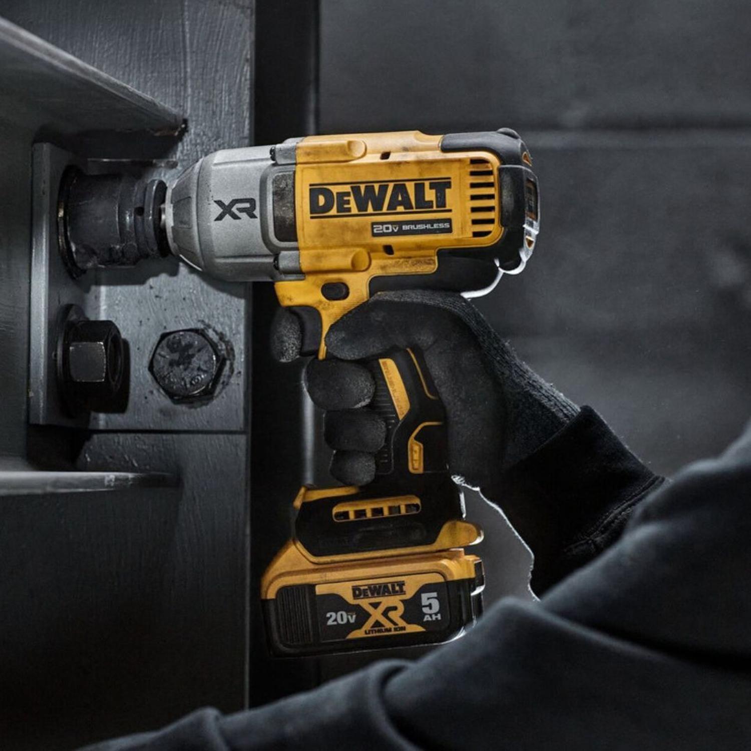 Kit Llave De Impacto 1/2 20v Brushless Dewalt Dcf900p2-b2-7
