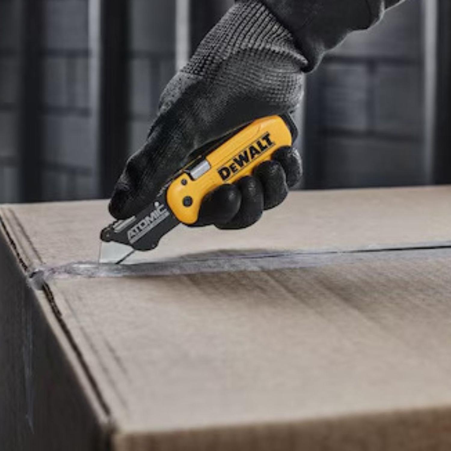 Cuchillo Cartonero Plegable Atomic Dewalt DWHT10990-1