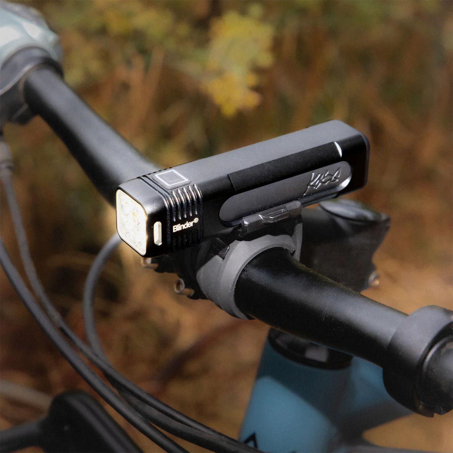 Set de Luces Knog Blinder Pro 700 lm + Plus Trasera 20 lm-4