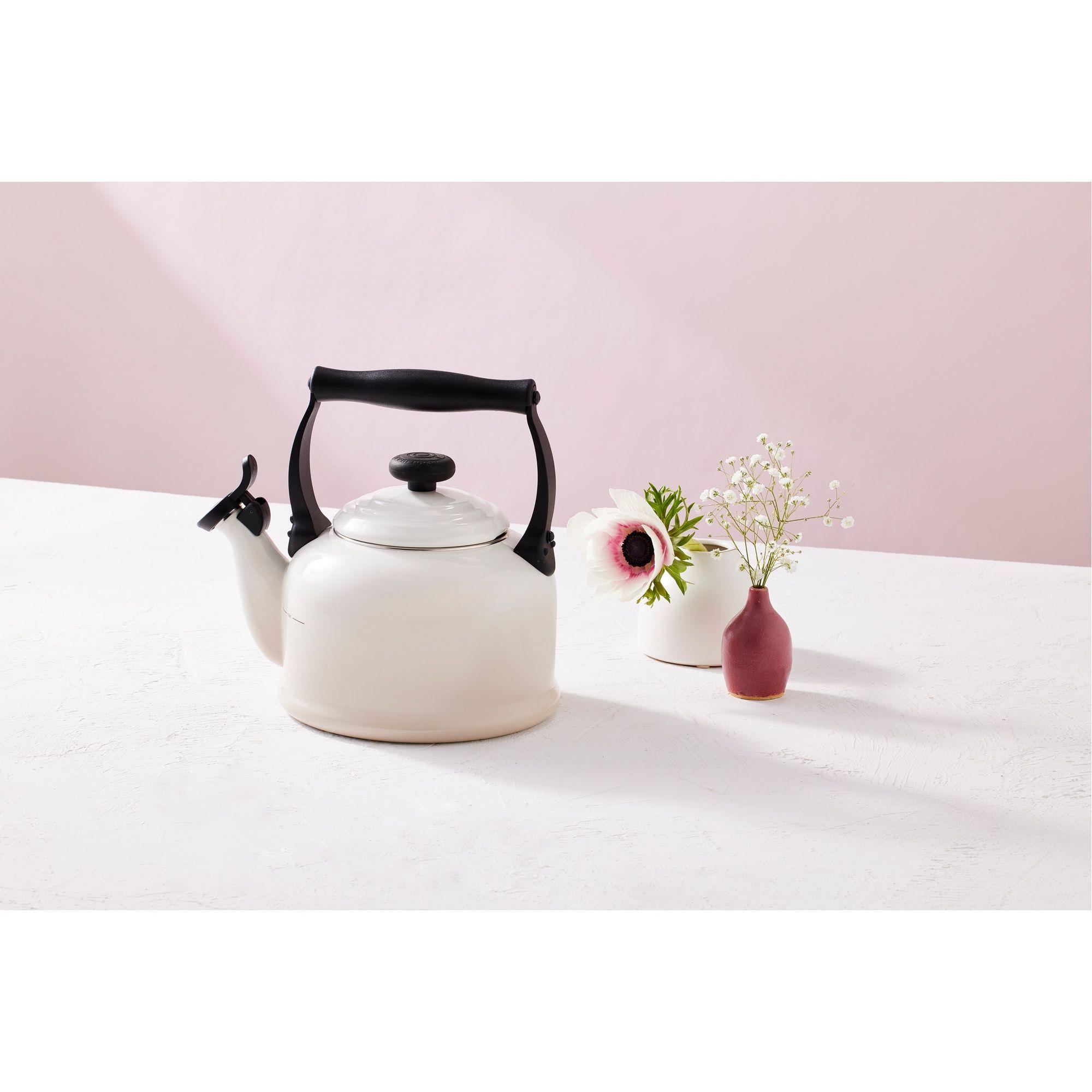 Le Creuset Tetera TradicionaLt 2.1Lt Meringue-2