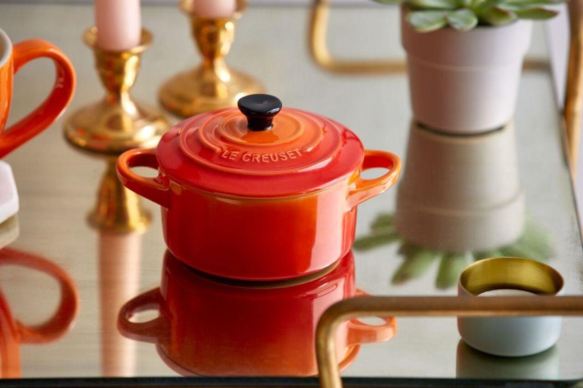 Le Creuset Mini Cocotte Redonda 10 Cm Volcánico Cerámira-2