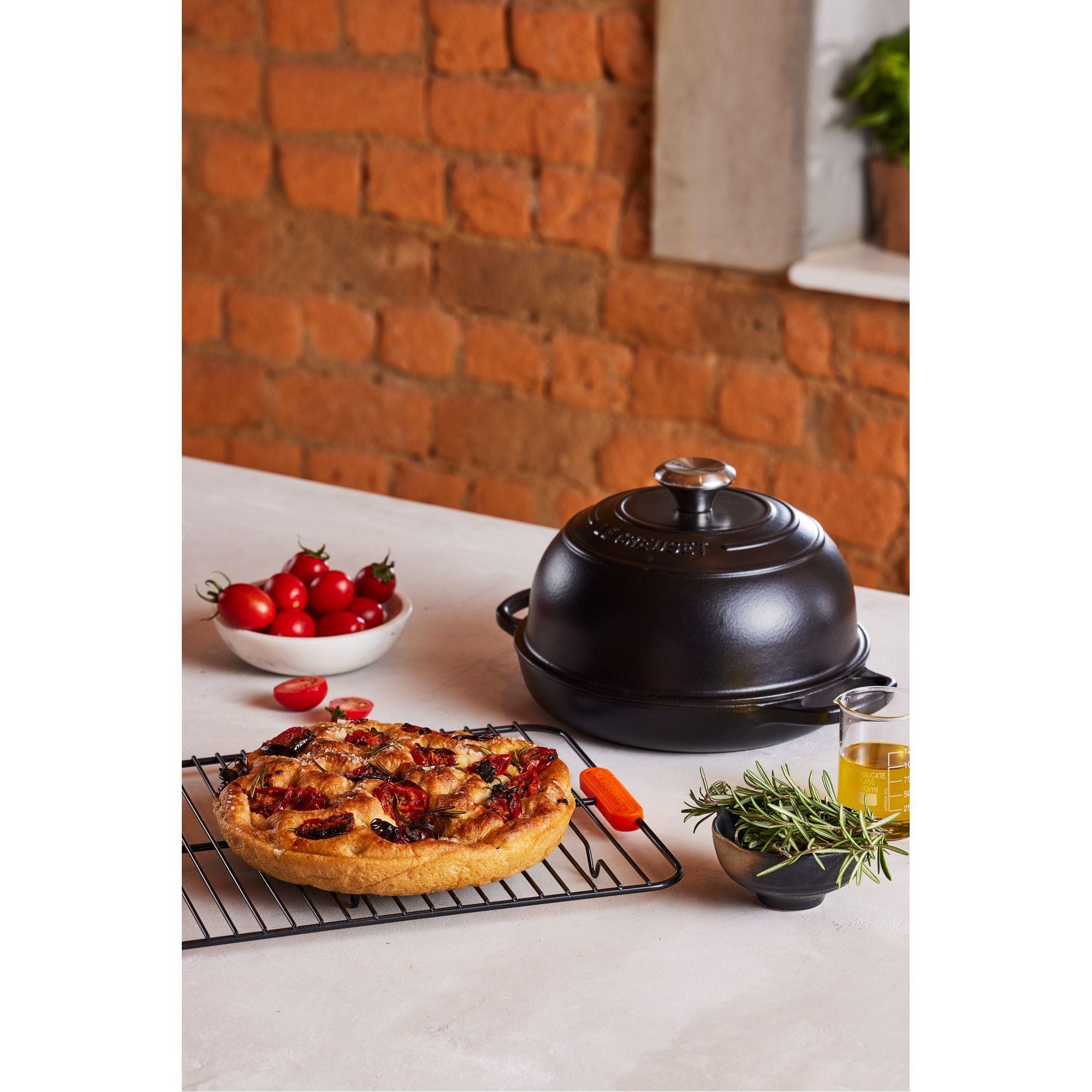 Le Creuset Cocotte Para Pan 24cm Negro Mate Hierro-5