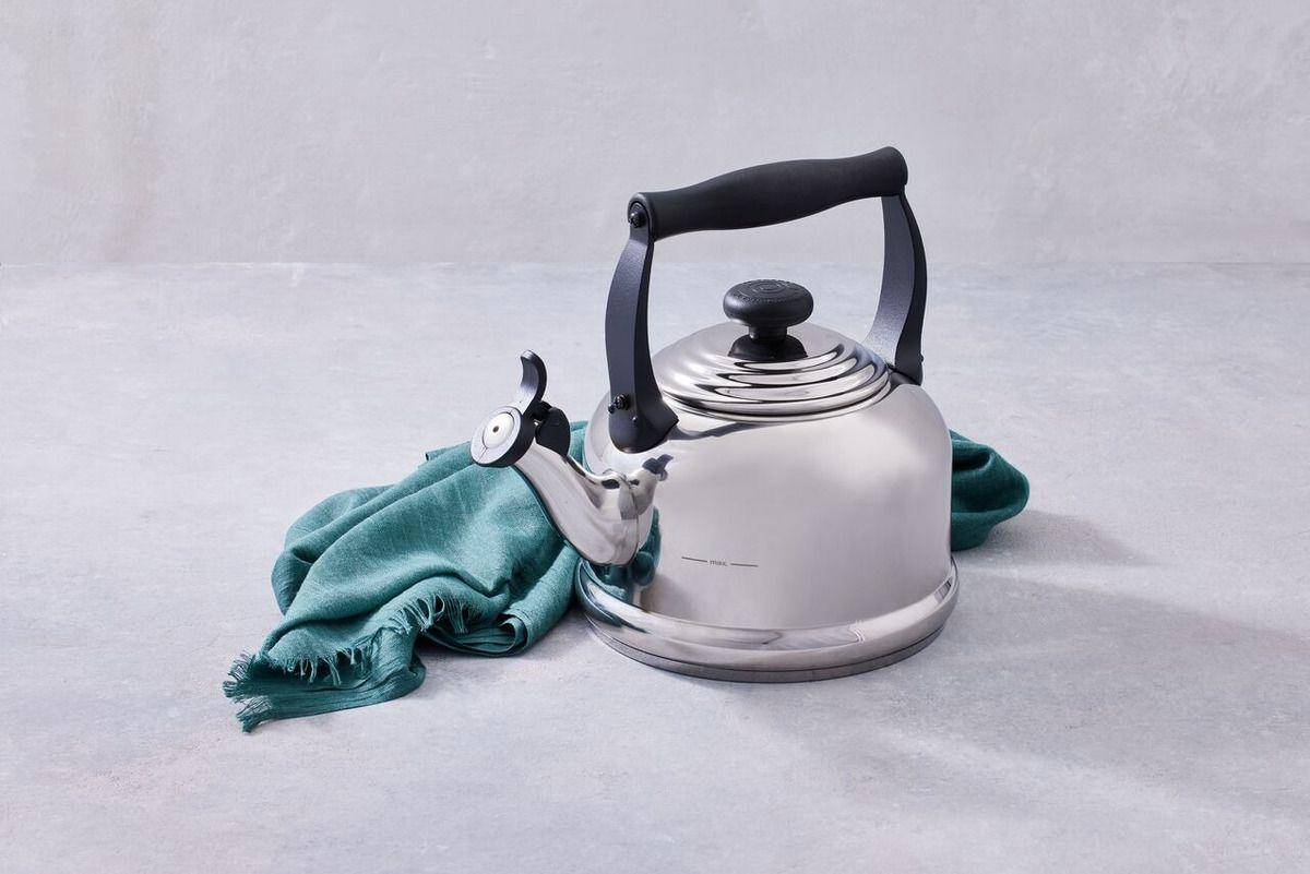 Le Creuset Tetera Tradicional 2.1 L Con Silbato Metal-2