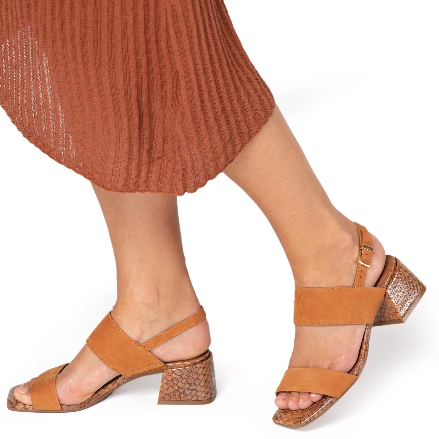 Sandalia de cuero mujer Gacel camel Calisa-1