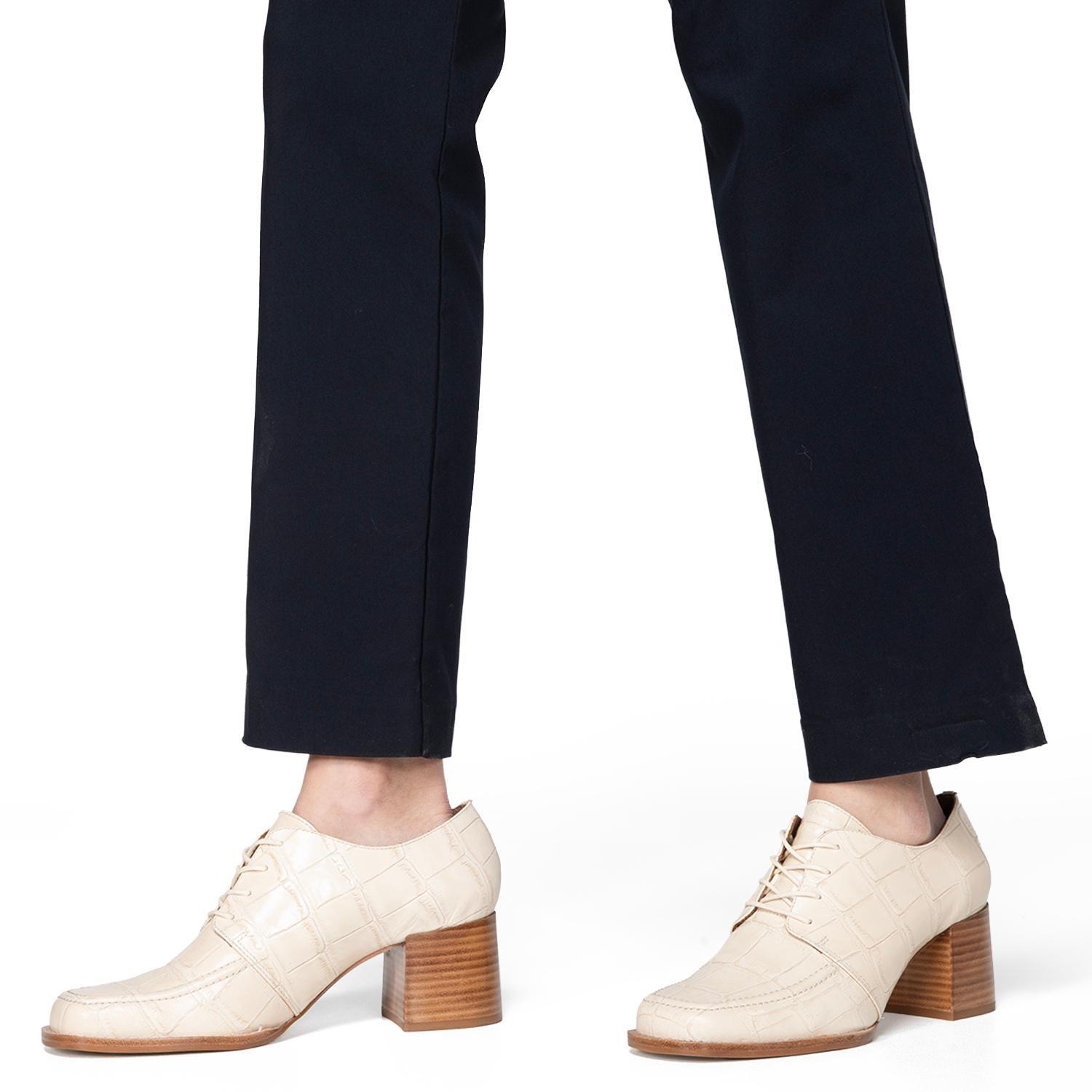 Zapato de cuero mujer Gacel crudo Klaudia-1