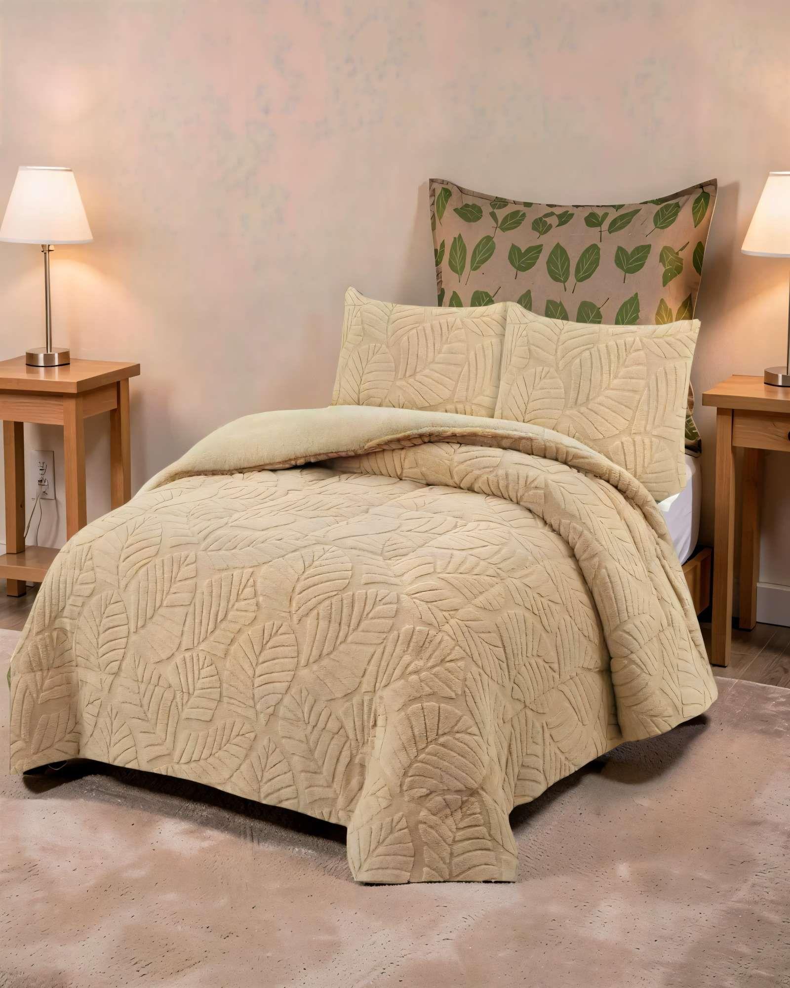 CUBRECAMA CON RELIEVE EN FORMA DE HOJAS KING COLOR BEIGE -3