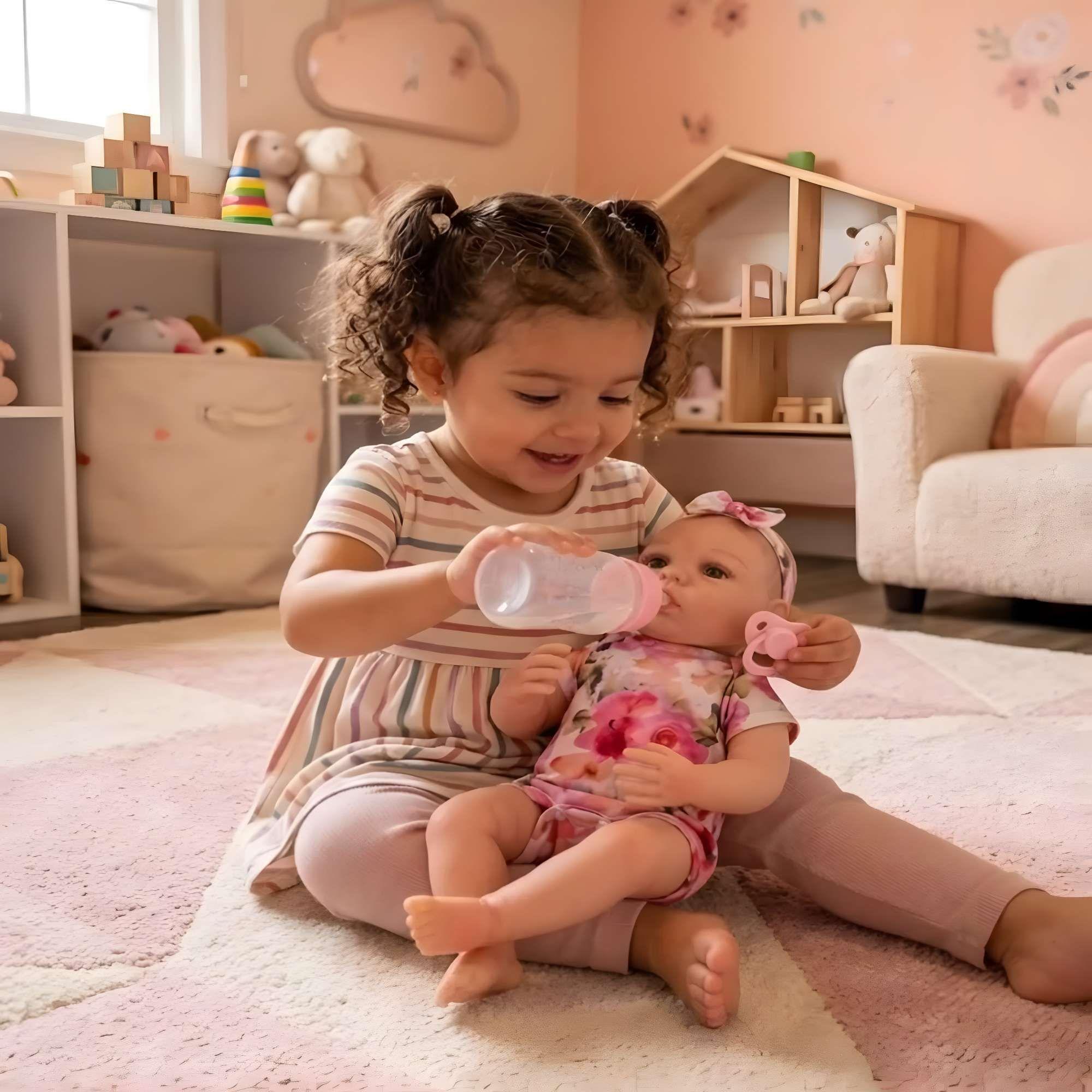 ADORABLE MUÑECA INFANTIL PELONA COLOR ROSADO 55CM-2