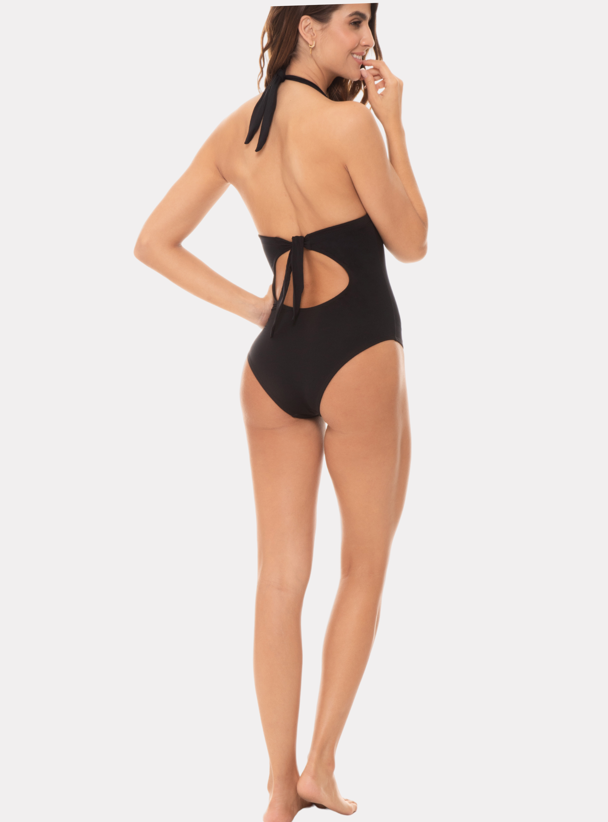 TRAJE DE BAÑO NEGRO HALTER CONTROL DE ABDOMEN CHAMELA 29675-6