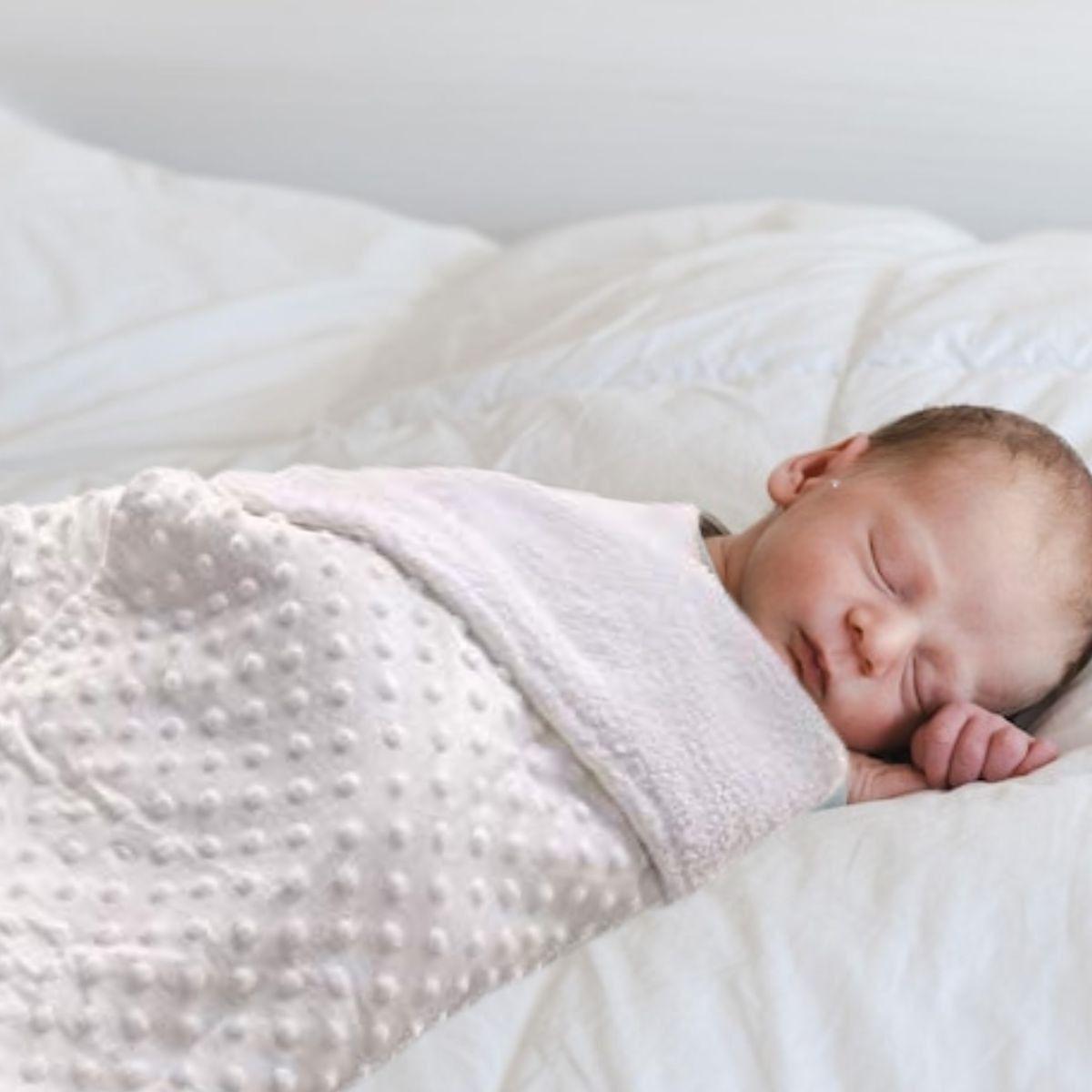 MANTA DE APEGO TERMICA FORRO POLAR CALIDA SUAVE BEBE LAU-9