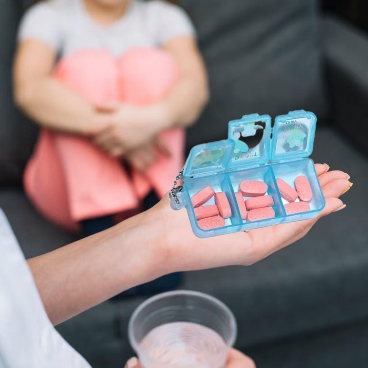 SET 8 PASTILLERO MINI DIBUJOS ANIMADOS 3 COMPARTIMIENTOS LAU-6