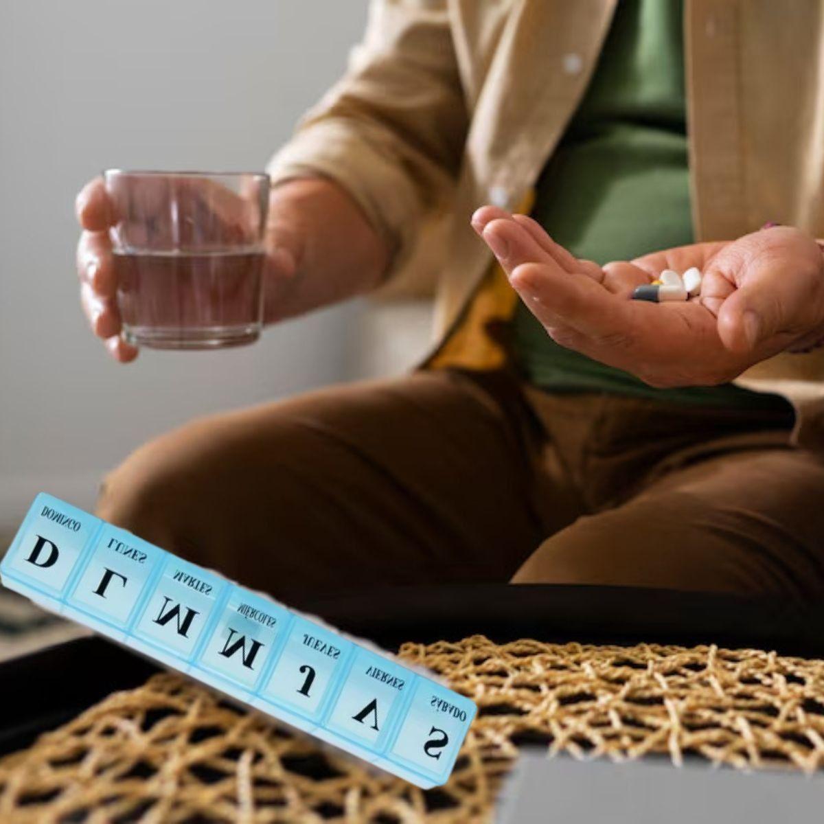 SET 8 PASTILLERO ORGANIZADOR DIARIO 7 DIAS SEMANAL LAU-3